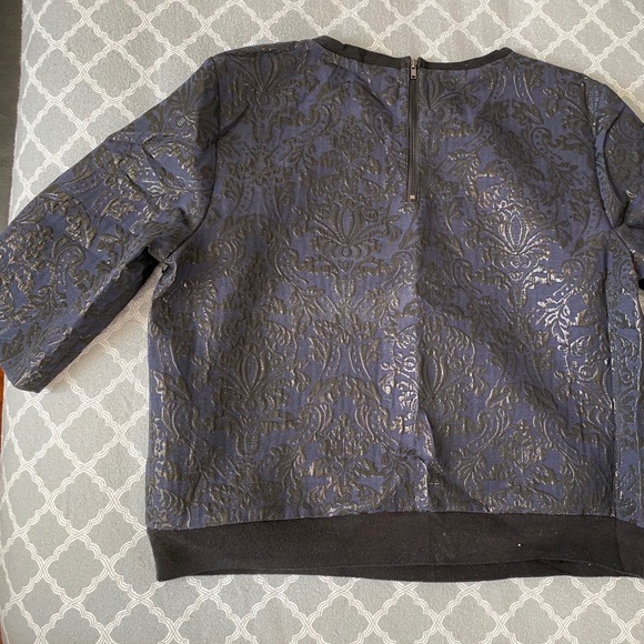 🌿 Vera Wang Sweater - Picture 2 of 3